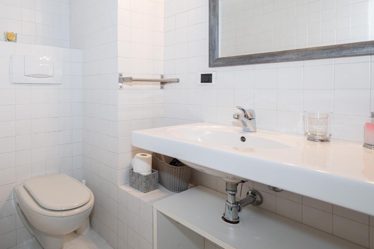 A Casa Nuccia Mansarda By Holiday Solutions Como Ngoại thất bức ảnh